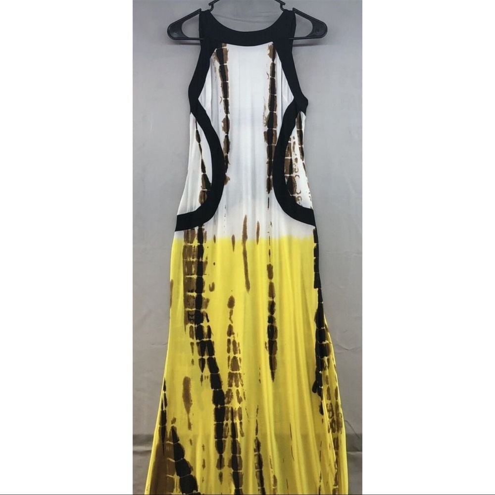 Super cute dress…thought it would fit but it was a little snug.  NWT.  Size M